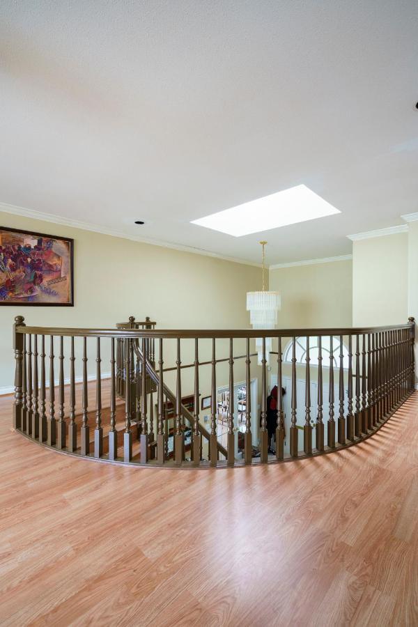 Fraser River Richmond Bed And Breakfast Экстерьер фото