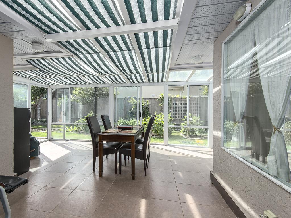 Fraser River Richmond Bed And Breakfast Экстерьер фото